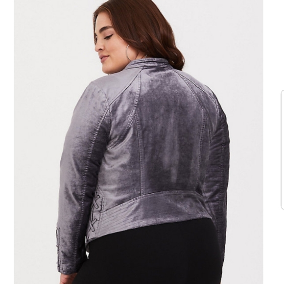 😋2/$95😋Torrid GREY VELVET MOTO JACKET - Picture 3 of 4
